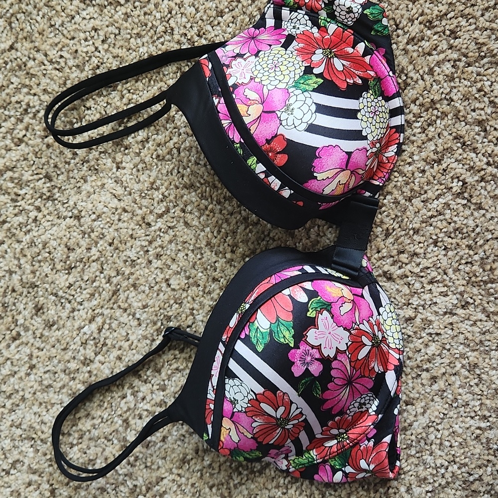 Victoria's Secret Black Floral Pink Padded Push Up Bra 32B Sexy